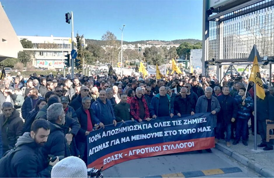 Στο κόκκινο το αγροτικό εισόδημα, στο δρόμο και τα τρακτέρ από 18 Δεκεμβρίου